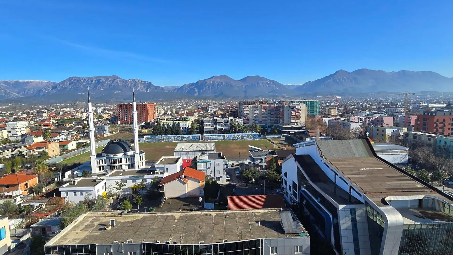 Dragos Nest Center Apartment Kamez Albania